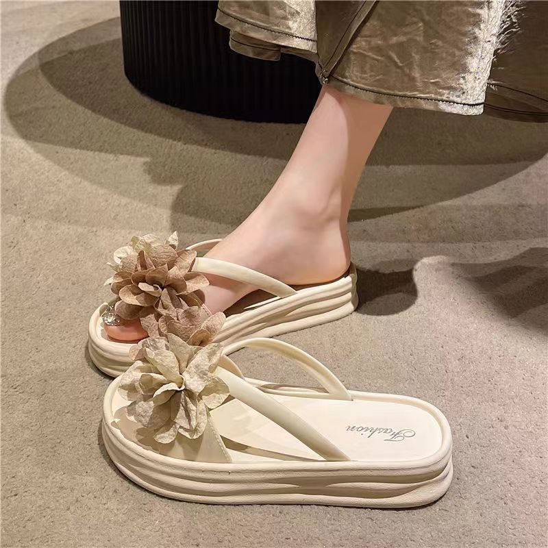 New fairy flower slippers platform soft sole 2025 one-strap summer new women's summer versatile beach slippers