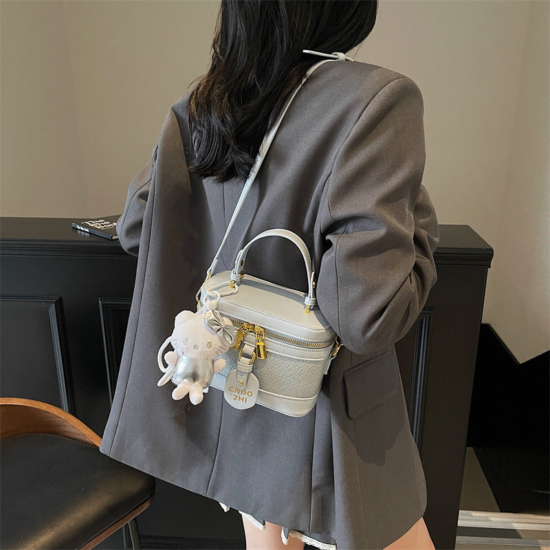 Cross-border high-end handbag trendy fashion box bag 2025 new Korean version shoulder bag popular commuter messenger bag
