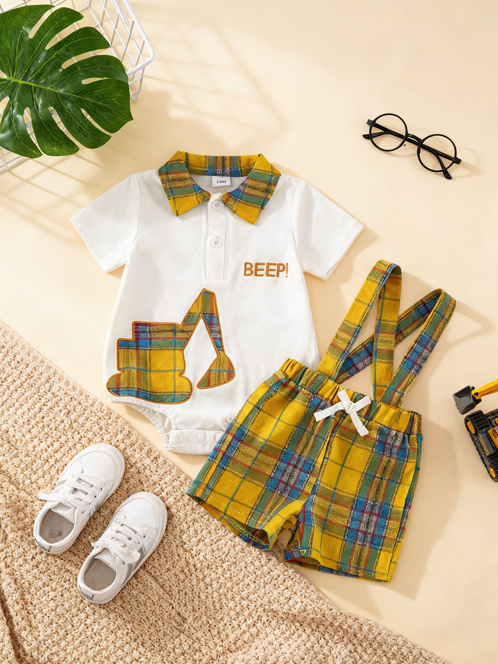 Boys and girls cartoon tractor embroidered overalls suit