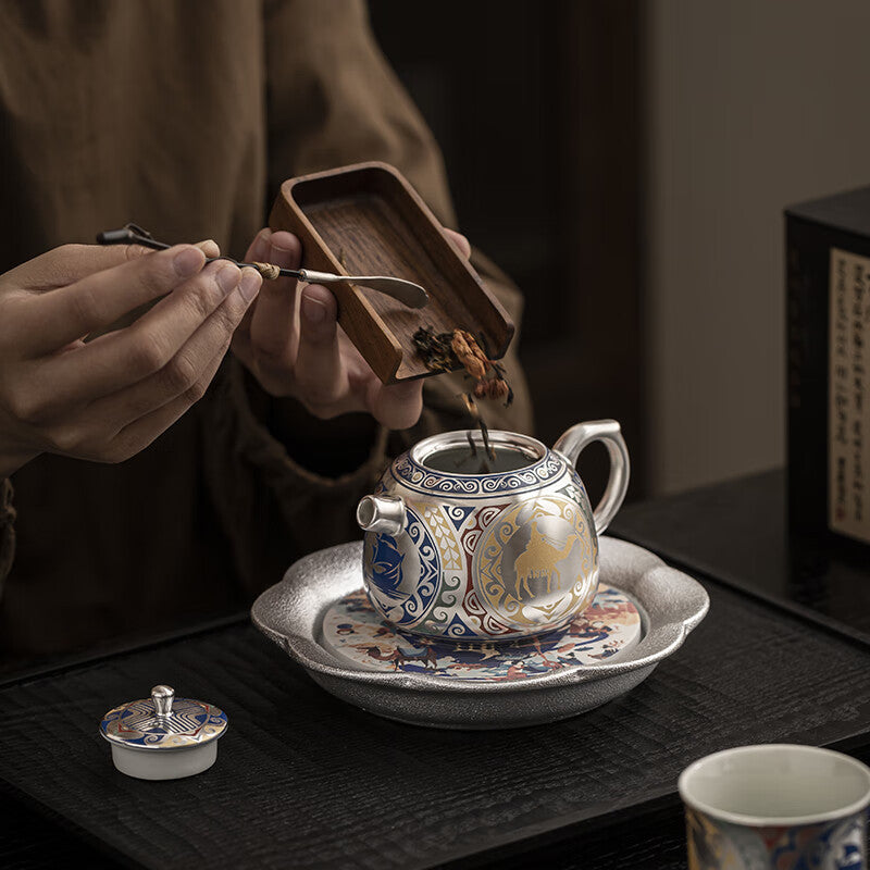 Dunhuang gilt silver tea set suit souvenir portable kung fu tea set gift box one pot two cups with pot gift gift