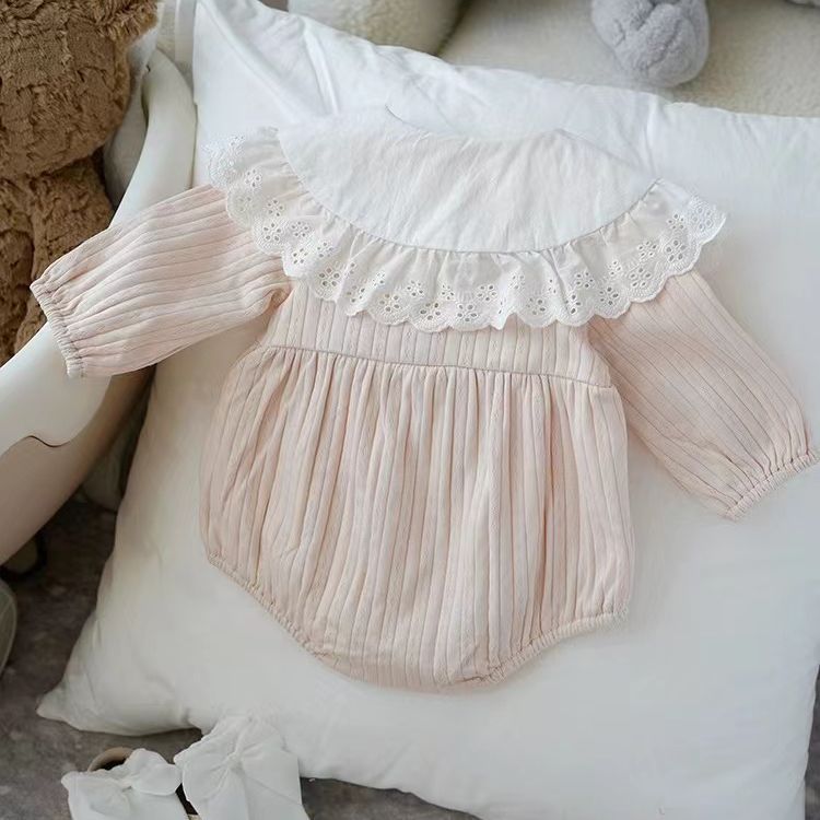 Infant and toddler spring and autumn clothing, baby girl long-sleeved romper, 100-day and first-year celebration outfit, stylish floral jumpsuit, super cute peter pan collar