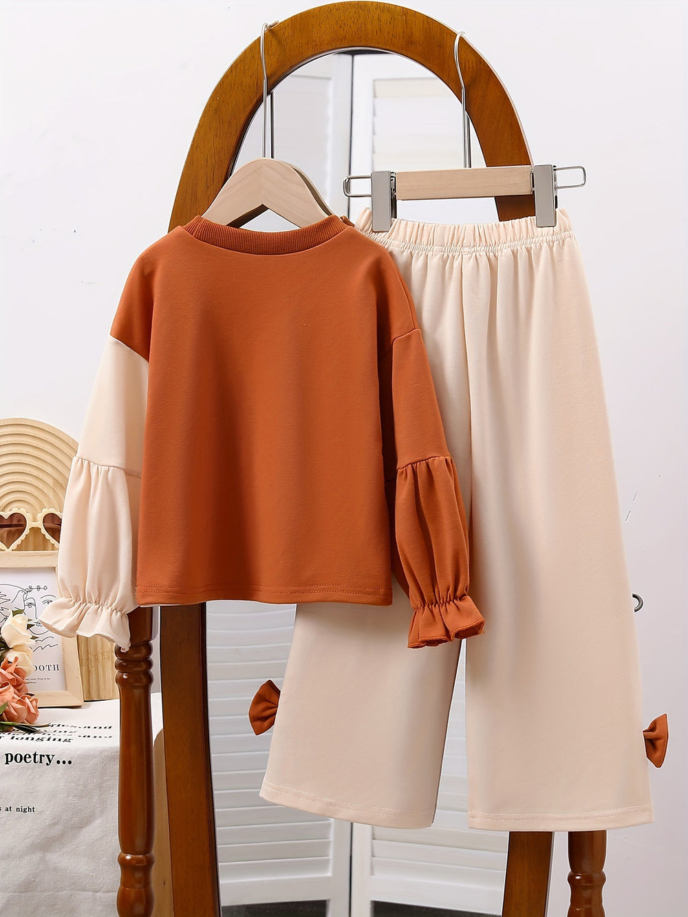 Girls' color block sweatshirt & wide-leg pants set: featuring a bow accent, relaxed fit, crew neck, and elastic cuffs