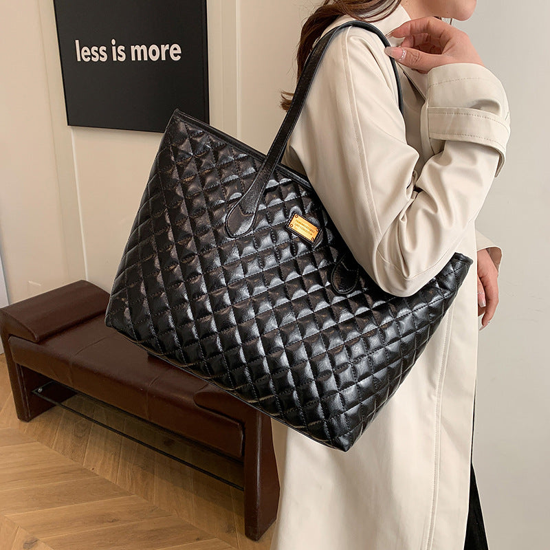 2025 autumn and winter new embroidered thread rhombus women's shopping bag large capacity shoulder underarm women's bag portable commuter bag