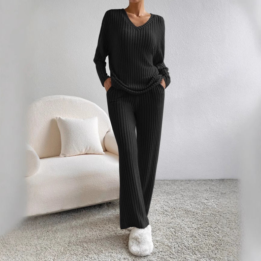 two-piece set for women,  autumn new collection: stylish and casual straight-leg pants with a chic, loose-fit v-neck ribbed knit top