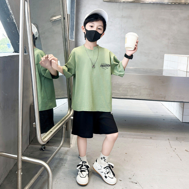 Boys' summer outfit  new summer collection, mid-to-large children's boys' lightweight, stylish, trendy, and cool short-sleeve set