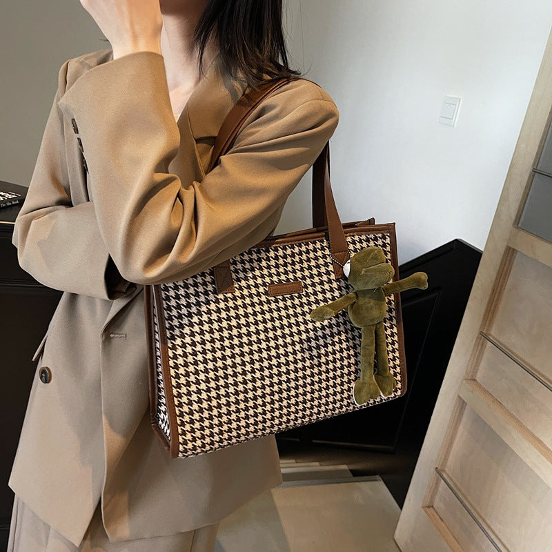 Canvas bag women's large capacity 2025 new autumn versatile shoulder bag cloth bag leisure class commuter tote bag