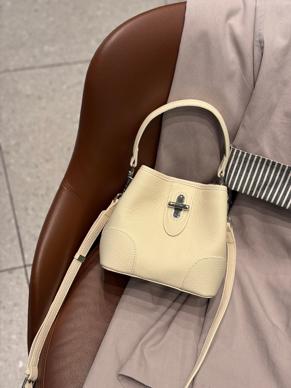 Tipsy dinner bucket bag women's satchel bag super popular work small bag shoulder crossbody bag