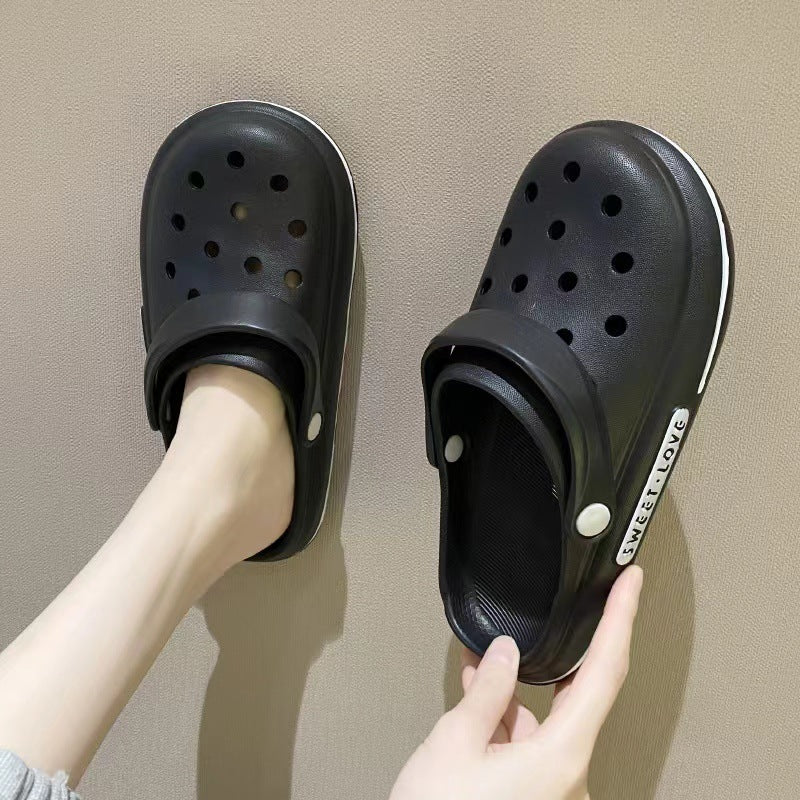 2022 new arrival rubber and plastic shit-feeling fashion women's clogs, lightweight non-slip toe shoes, inner and outer wear sandals