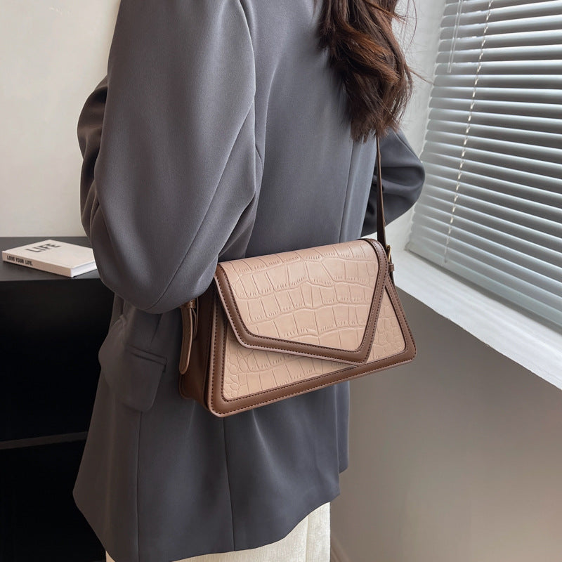 Cross-border new crocodile pattern armpit bag, simple texture and contrasting color, shoulder messenger bag, fashionable and versatile portable small square bag.