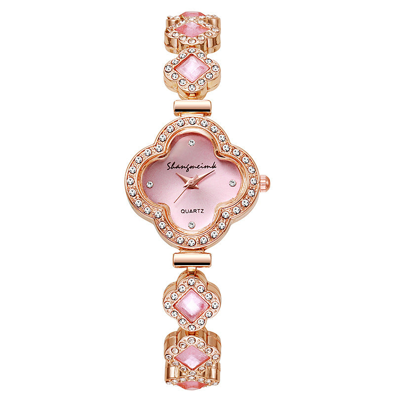 Live hot selling best sellingfashion four-leaf clover bracelet quartz watch emerald women's watch women's watch manufacturer wholesale