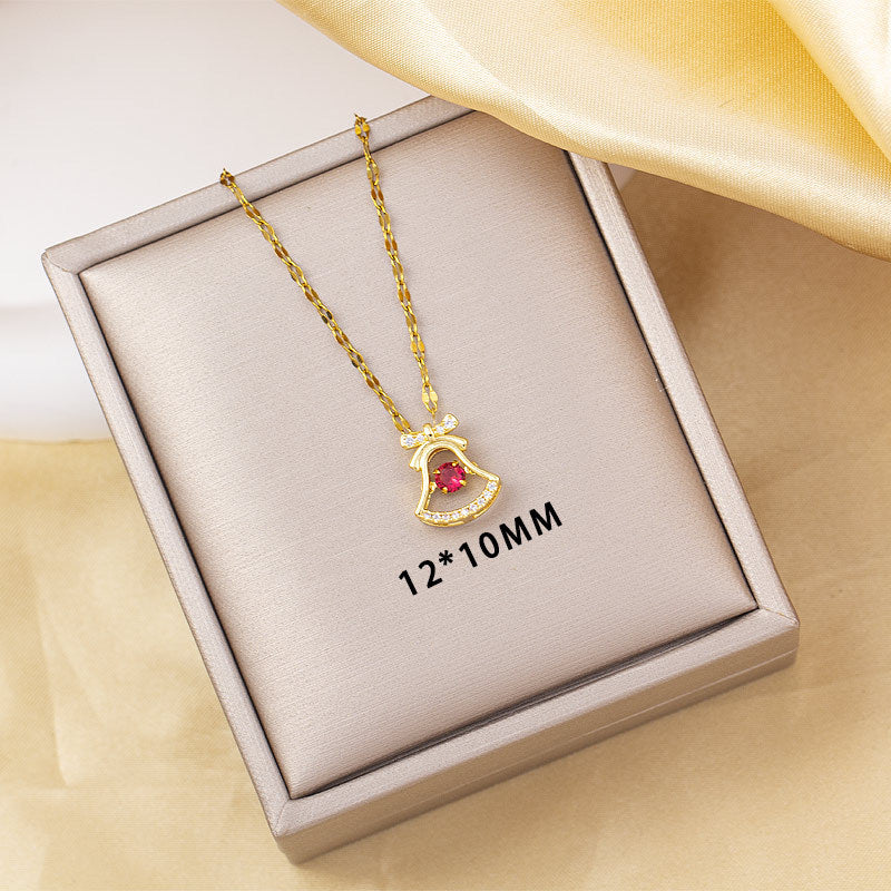 Necklace female simple fashion niche design hot style titanium steel pendant high-end electroplated versatile elegant clavicle chain