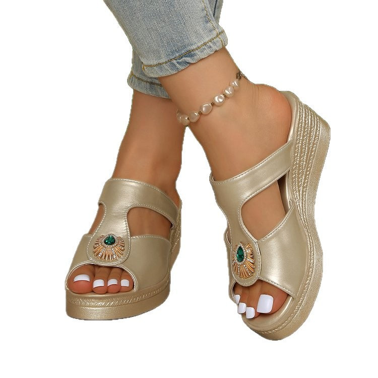 summer new arrival: plus-size wedge heel slippers for women (sizes 35-43). wholesale available. dropshipping to  and