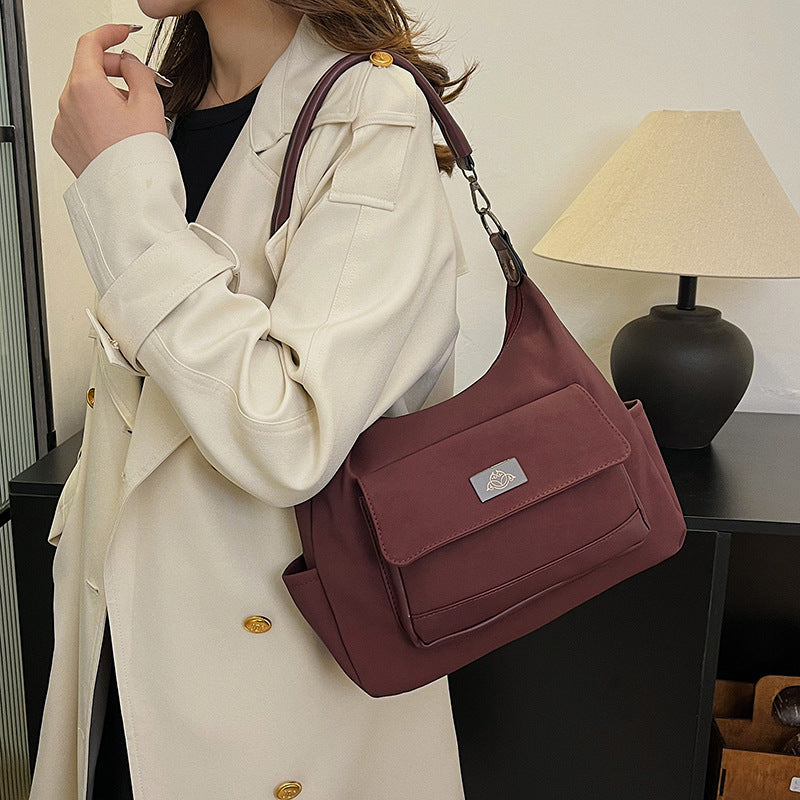 Foreign trade popular women's bags retro large-capacity shoulder messenger bags European and American mail carrier underarm simple casual mail carrier bags
