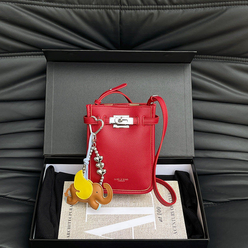 Cross-border niche design messenger bag women's high-end sense new Japanese and Korean bags simple  lock single shoulder messenger bag