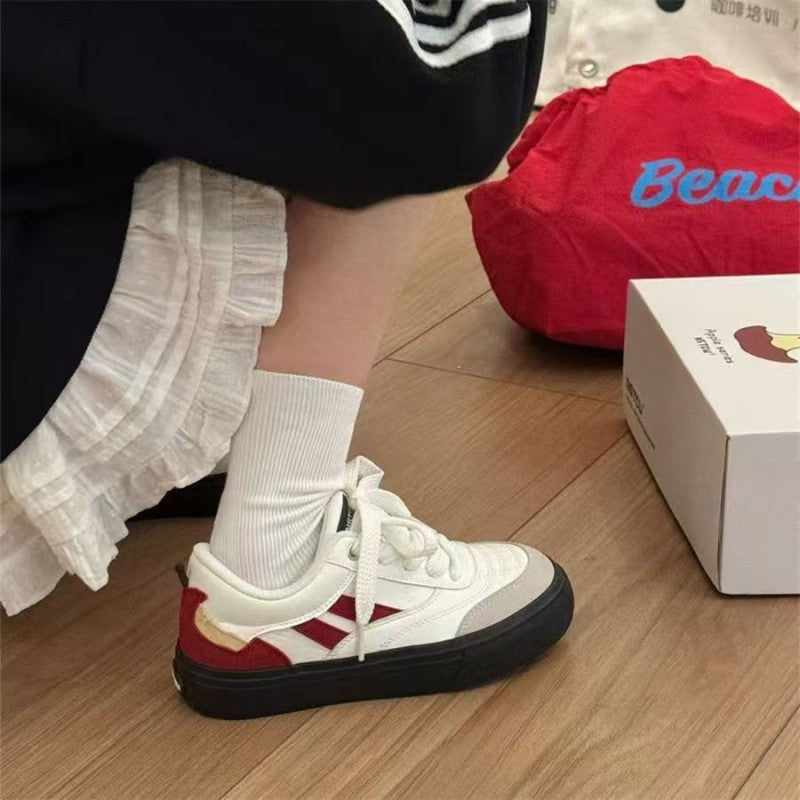 Women's fall/winter white sneakers: versatile chic niche style, 2026 new arrivals, perfect with wide-leg pants, athletic casual skate shoes
