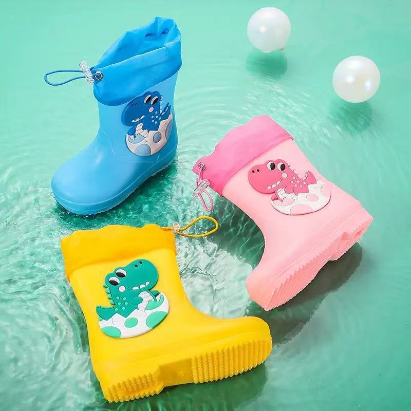 New cartoon waterproof rain boots for kids - boys, girls, toddlers, and preschoolers - rubber rain boots, short boots for outdoor use, kindergarten footwear