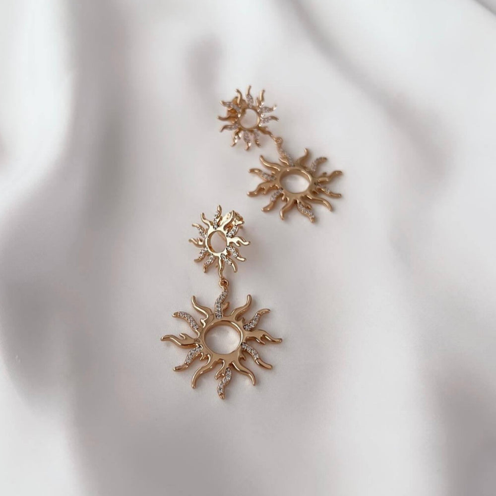 European and american geometric hollow sun pendant earrings - trendy, irregular, diamond-studded alloy earrings wholesale
