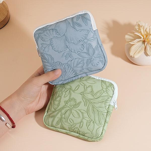 Sanitary napkin storage bag, aunt napkin, large-capacity storage bag, menstrual bag, student portable portable, cute girl PU leather