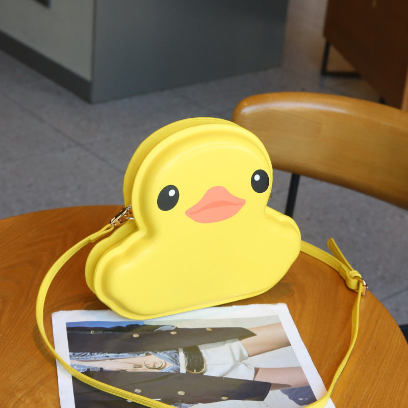 Guangzhou women's bag small yellow duck shell bag niche design advanced large capacity cute bag styling cartoon messenger bag