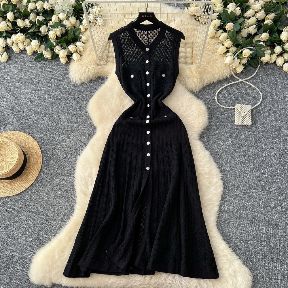 Chanel-inspired, high-end vintage v-neck sleeveless single-breasted cinched waist crochet knit dress - spring/summer 2025 collection