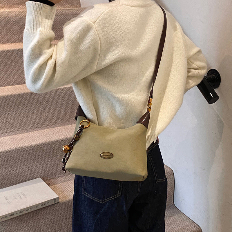 Retro fashion underarm bag women's 2025 winter new versatile tote bag texture handbag shoulder oblique span bag