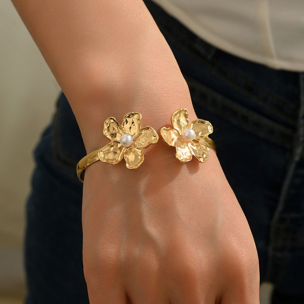 Flower opening bracelet wholesale european and american cross-border fashion irregular pleated jewelry niche design double ring for women