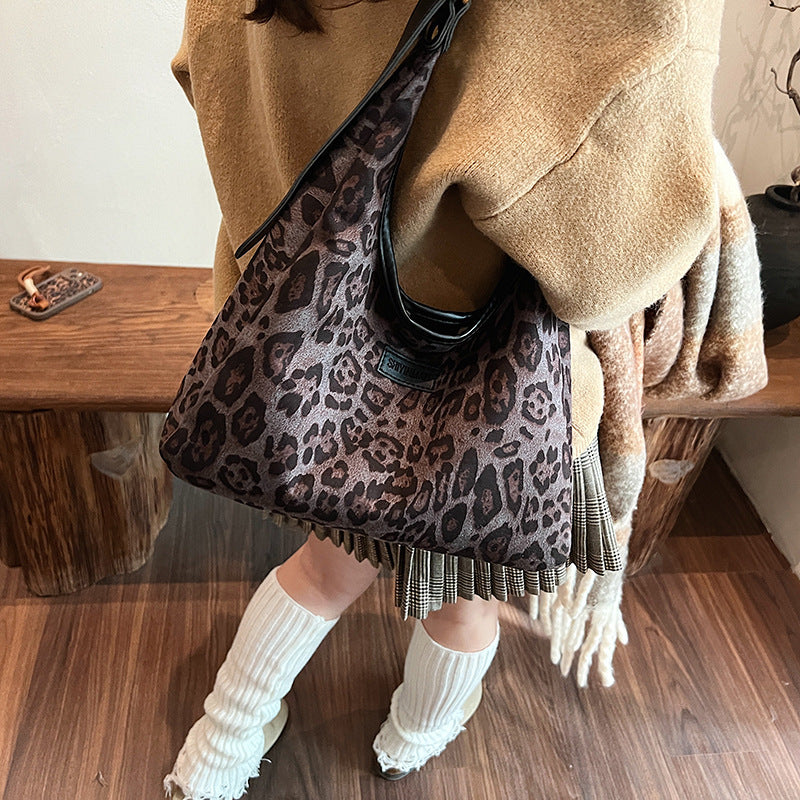 Suede leopard print small bag women's 2025 new fashion underarm dumpling bag autumn and winter retro matte shoulder bag