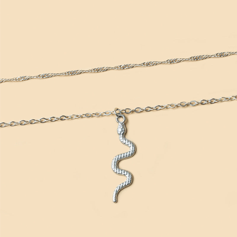 Multi-layered snake-shaped necklace wholesale european and american cross-border jewelry pendant easiest for matchniche style alloy women's clavicle chain snake-shaped chain