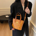 This year's popular women's bags: 2025 new versatile trendy shoulder and crossbody bags, high-end small square bags, and influencer-approved tote bags