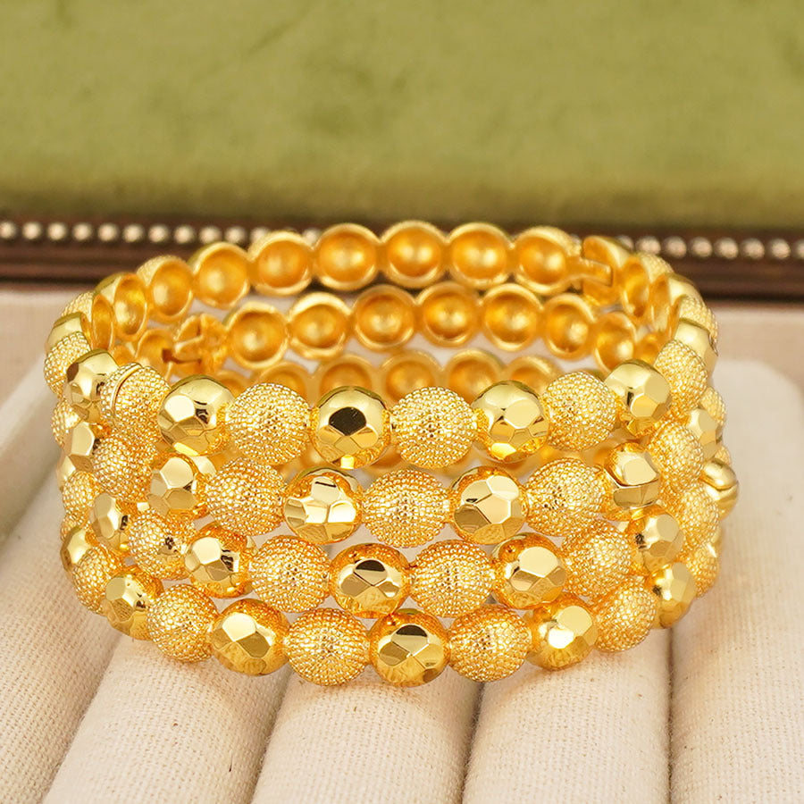 Elegant and stylish women's open bangle - dubai saudi arabian hand accessories - luxury open bracelet