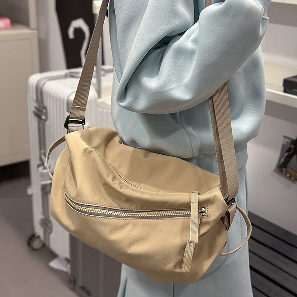 New large-capacity sports portable yoga fitness bag multi-functional shoulder messenger bag fashionable versatile pillow bag