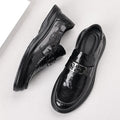 Leather shoes for men, business casual formal wear, live broadcast, hand-grabbed pattern, british style lazy slip-on, wedding loafers, bean shoes