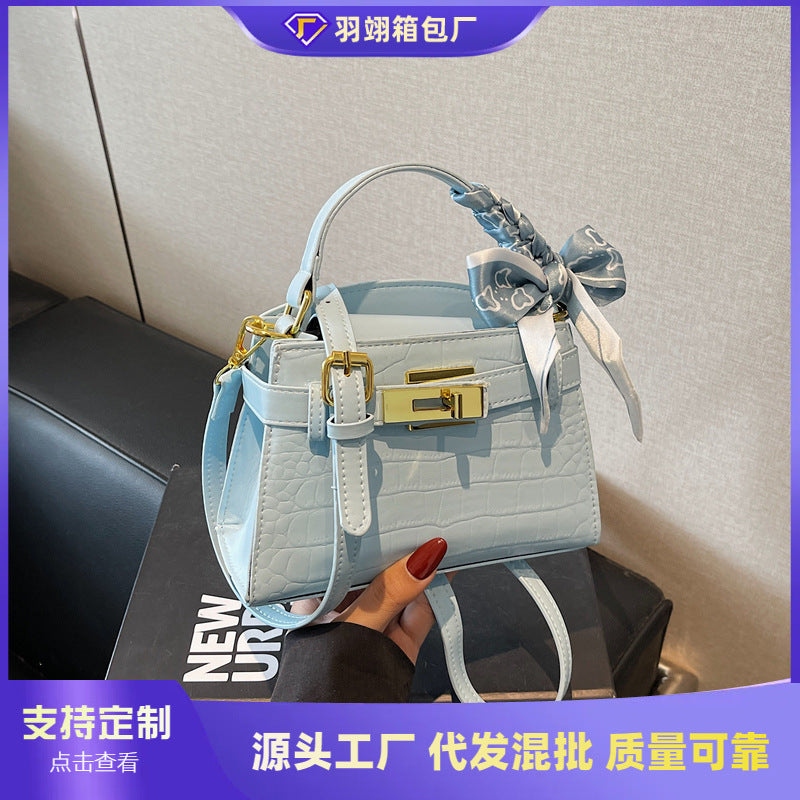 Cross-border summer popular crocodile pattern small bag women's 2025 new fashion hand carry Kelly bag high-end messenger bag