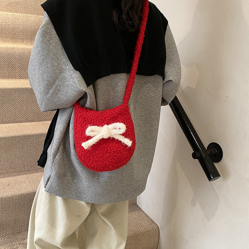 Retro plush large-capacity bucket bag women's versatile shoulder small crossbody cloth bag niche casual bag