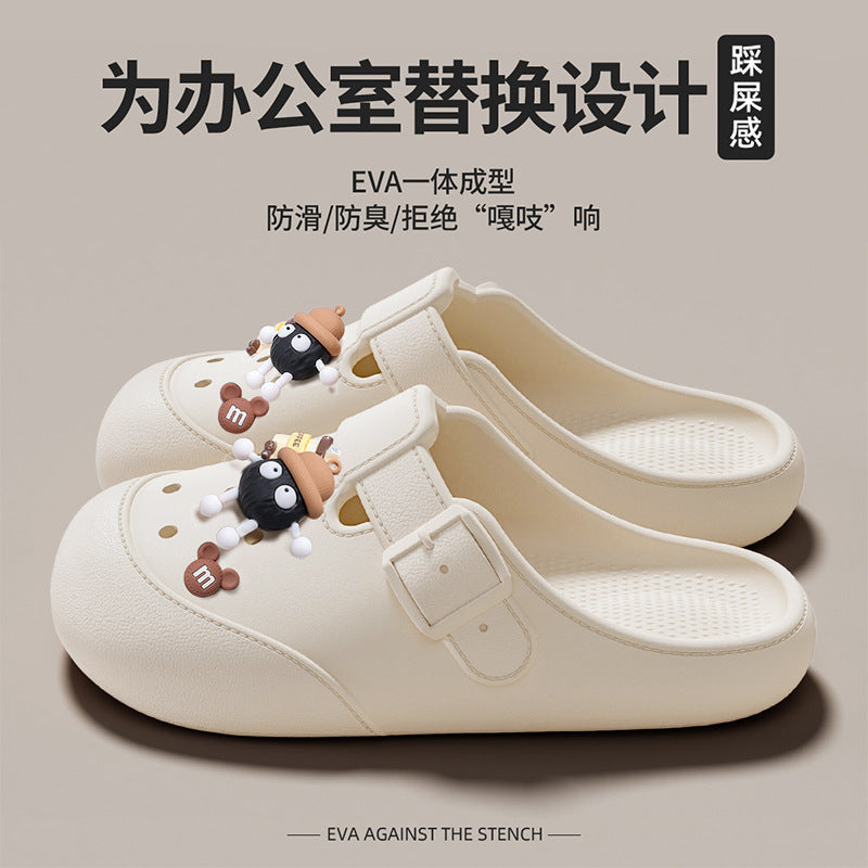 2026new arrival croc shoes women's outwear stomping on shit cartoon popular non-slip beach baotou sandals women's summer