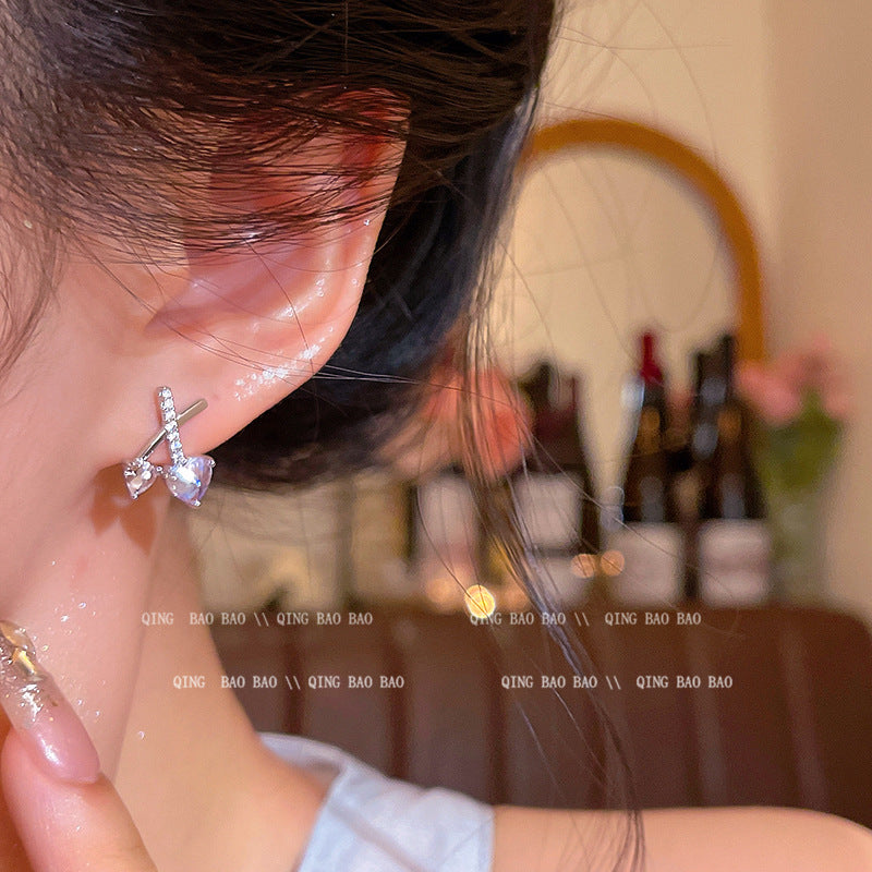 Moonlight cherry stud earrings - unique heart design, trendy fashion earrings, high-end chic, spicy girl style, new versatile earrings wholesale