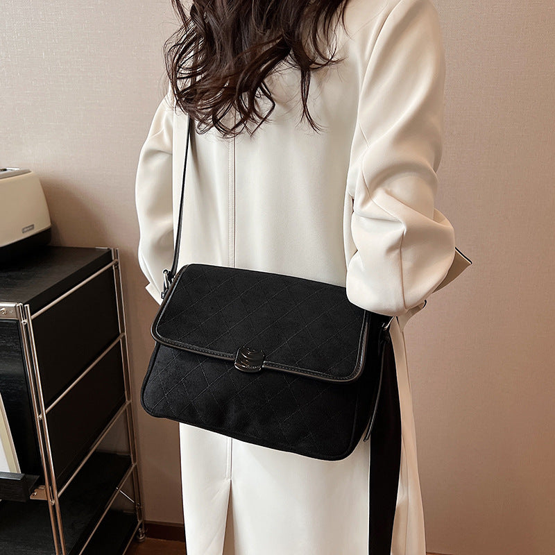 Retro brown fashion underarm bag women's new 2025 winter texture small square bag versatile single shoulder messenger bag bag