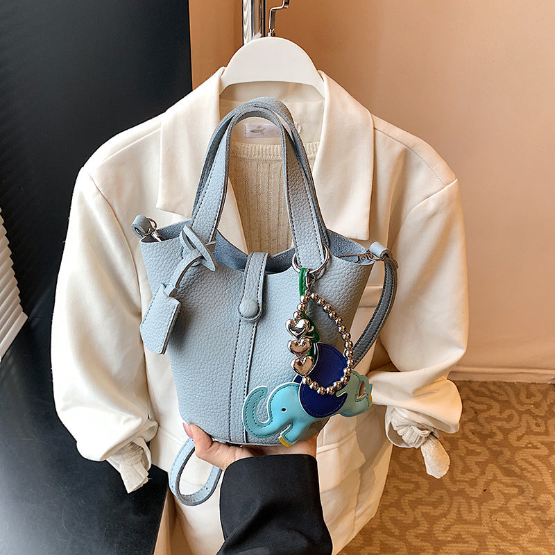 Foreign trade summer popular small bag women 2025 new exquisite versatile messenger bag fashionable super fire portable bucket bag