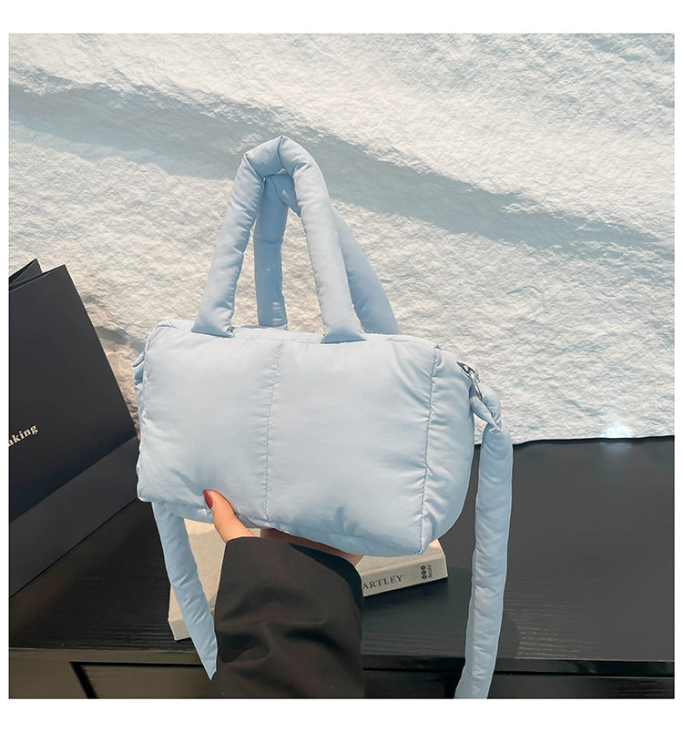 Cross-border new niche design large-capacity fashion handbag casual summer personality trendy shoulder messenger tote bag