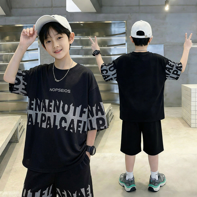 Boys' short-sleeve t-shirt and shorts summer sports set - loose-fit, breathable, casual two-piece outfit for mid-to-large children