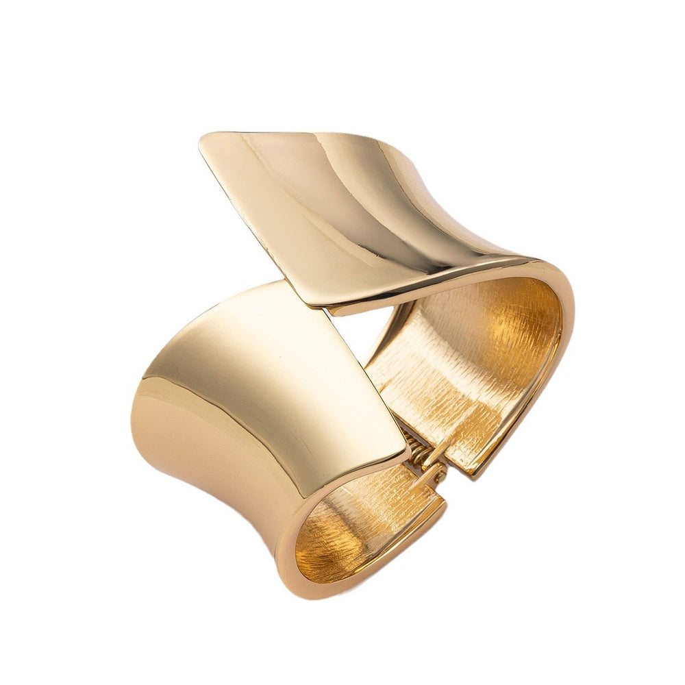European and american cross-border e-commerce jewelry, irregular alloy open bracelet, metallic style, glossy, exaggerated hand jewelry, bracelet wholesale