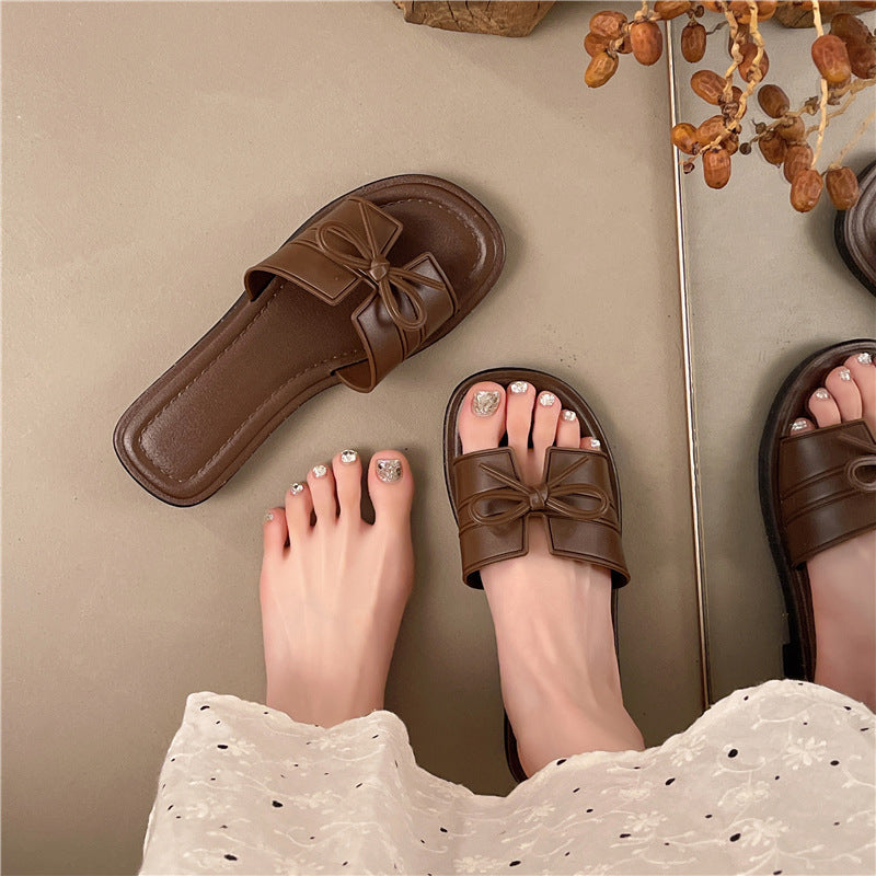 French fairy style one-strap slippers for women, new 2026 spring/summer casual vacation sandals, flat beach slides