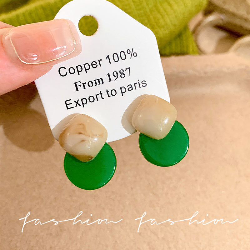 Vintage geometric deep green square stud earrings - minimalist chic, unique design, fashionable and versatile jewelry