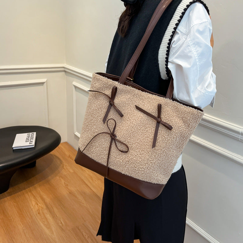 Cross-border retro woolen leopard print bag women's shoulder messenger commuter bag ins autumn and winter large capacity adjustable student