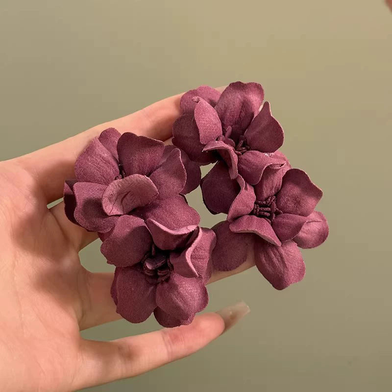 Spring break style white floral earrings - unique dopamine studs, niche design, versatile earrings