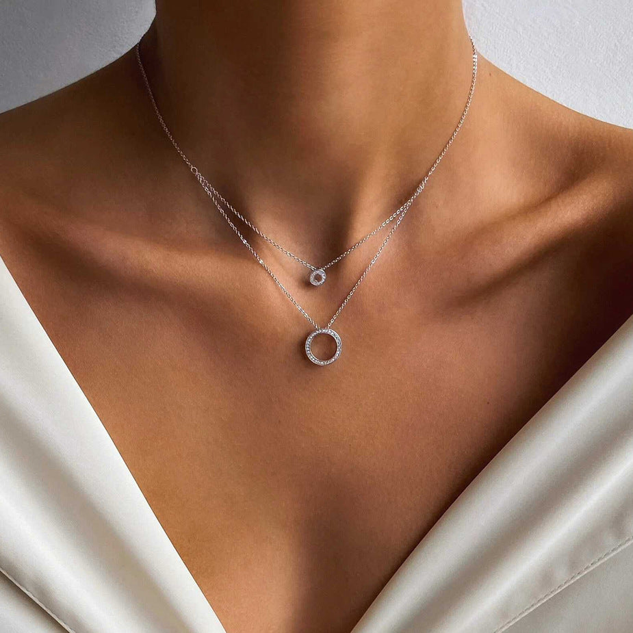 Wholesale round necklaces - european & american cross-border, light luxury, high-end diamond-studded pendants, women's fashionable minimalist design, choker necklaces