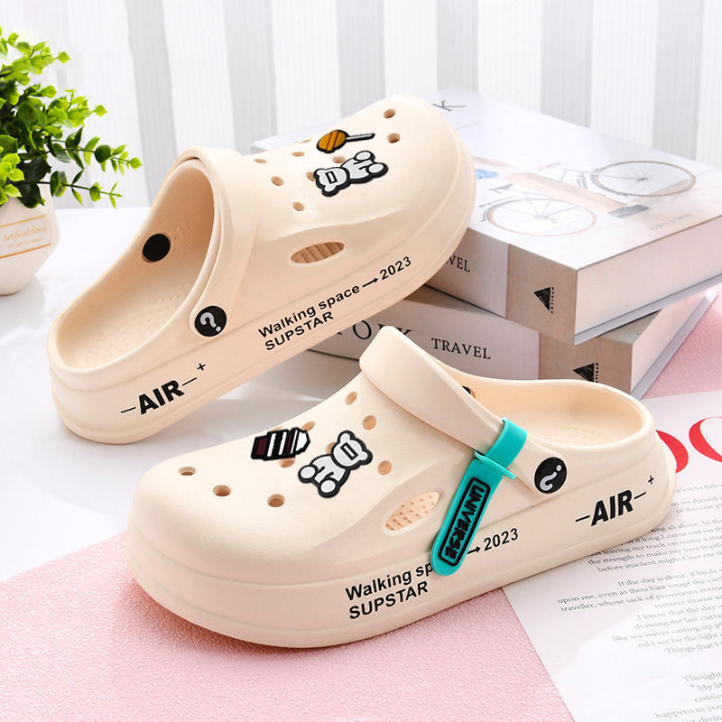 Men's clogs 2023 new anti-slip thick sole casual outdoor korean style beach soft sole closed-toe sandals