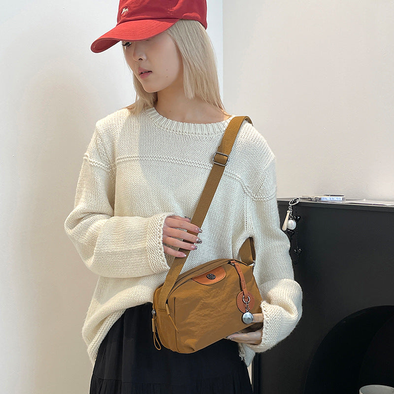 Light commuter women's shoulder bag fashionable and simple versatile messenger bag  large-capacity water-proof boys cloth bag