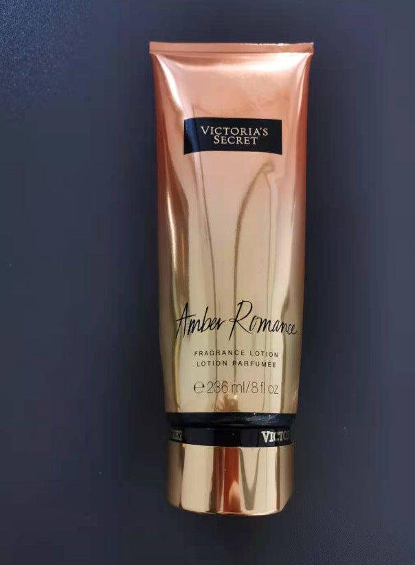 Victoria's secret velvet petals moisturizing and long-lasting fragrance 236ml body lotion