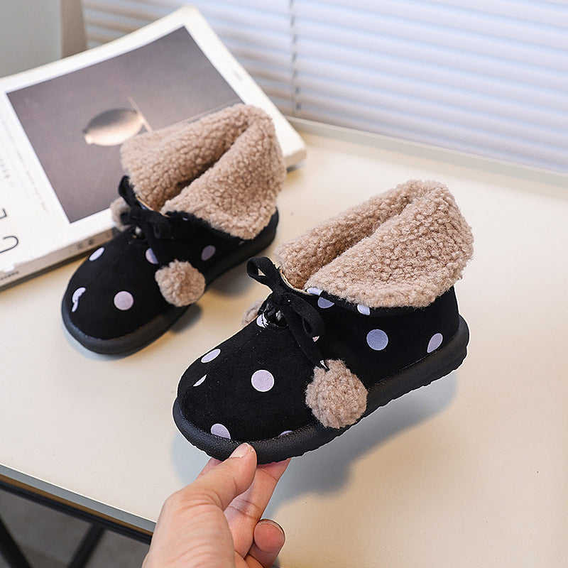 Kids' snow boots: new autumn/winter collection - cute children's shoes with pom-poms and polka dots, stylish and warm cotton shoes for girls